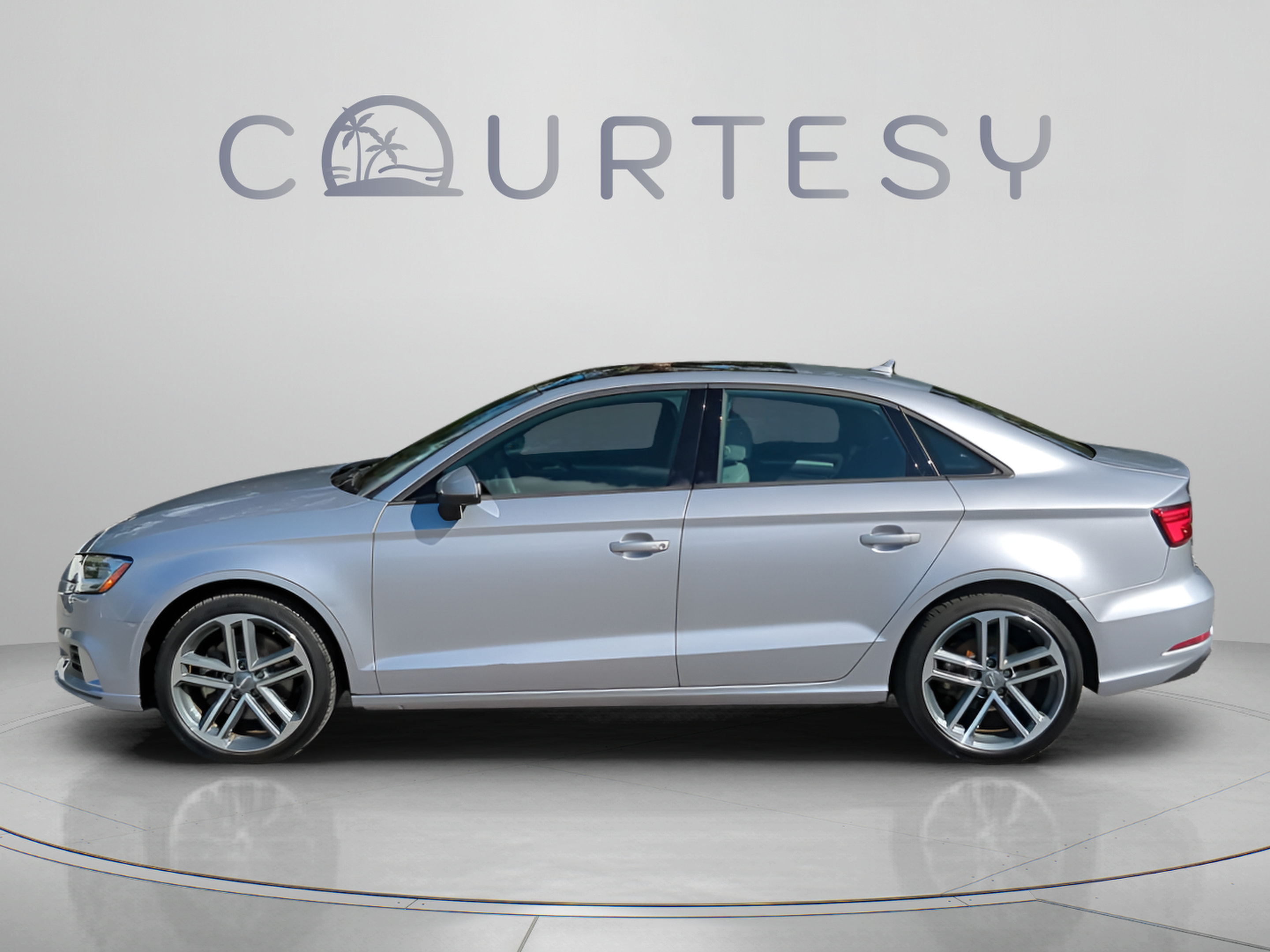 Used 2018 Audi A3 2.0T Premium w/ Convenience Package FWD image 4