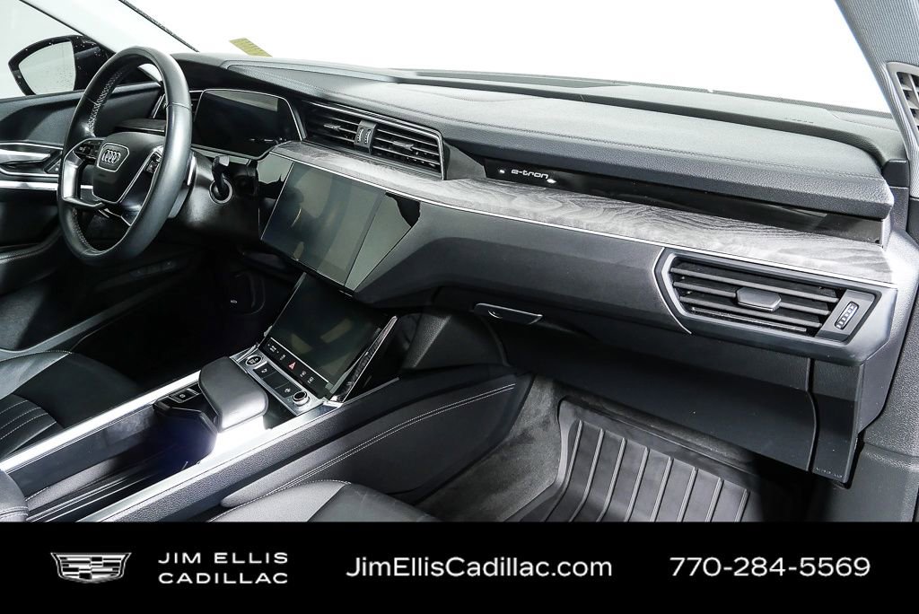 Used 2021 Audi e-tron Premium image 24