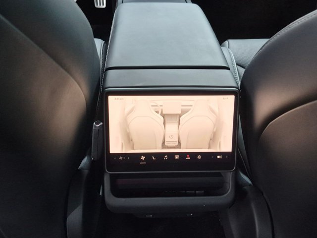 Used 2024 Tesla Model 3 Performance AWD/4WD image 17