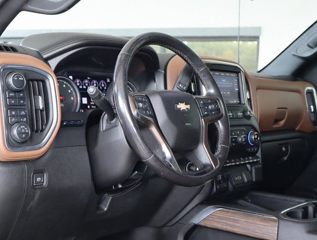 Used 2020 Chevrolet Silverado 3500 High Country w/ Technology Package AWD/4WD image 16