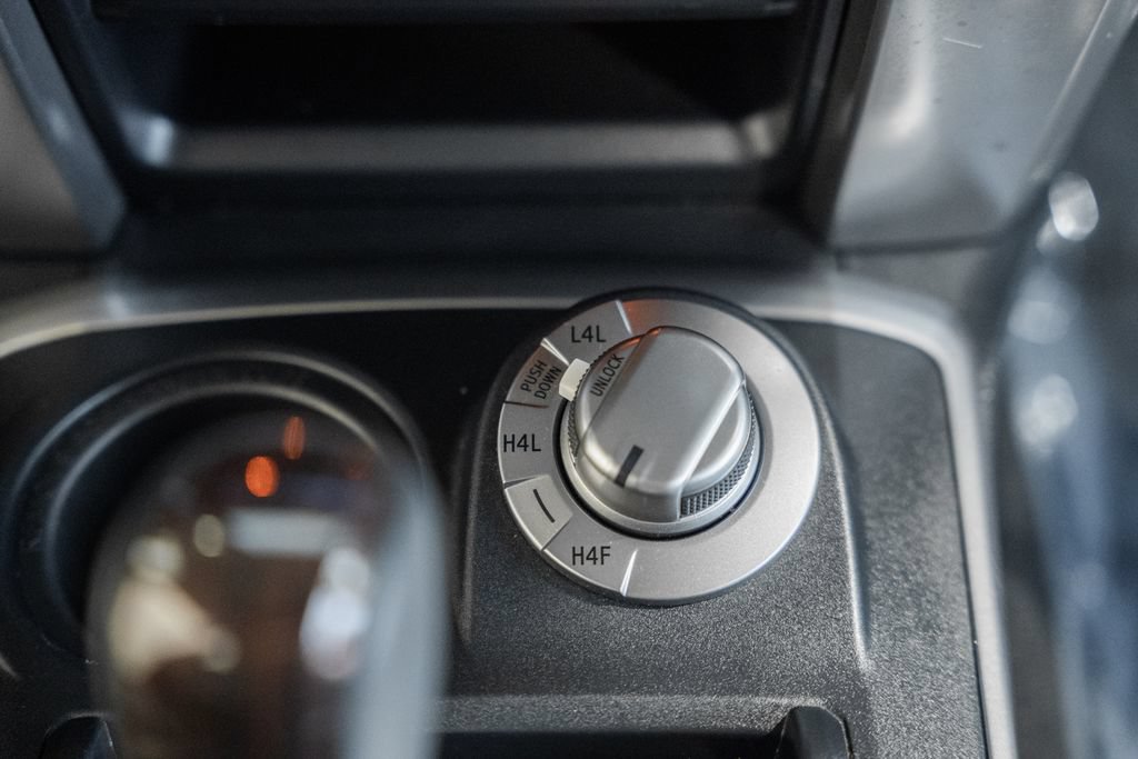 Used 2023 Toyota 4Runner Limited AWD/4WD image 23