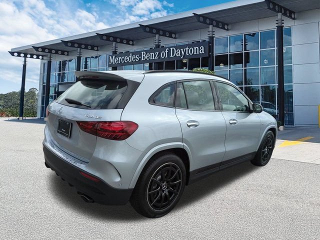 New 2026 Mercedes-Benz GLA 35 AMG 4MATIC image 4
