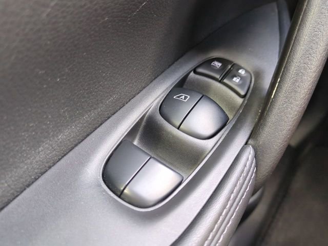 Used 2020 Nissan Rogue SV FWD image 27