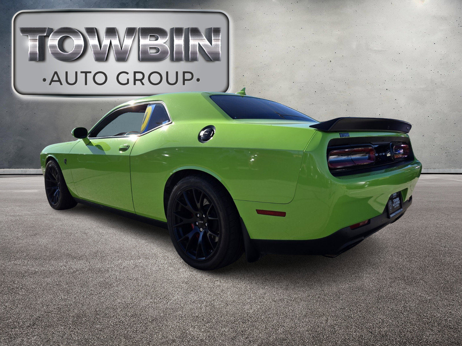 Used 2015 Dodge Challenger SRT Hellcat image 6