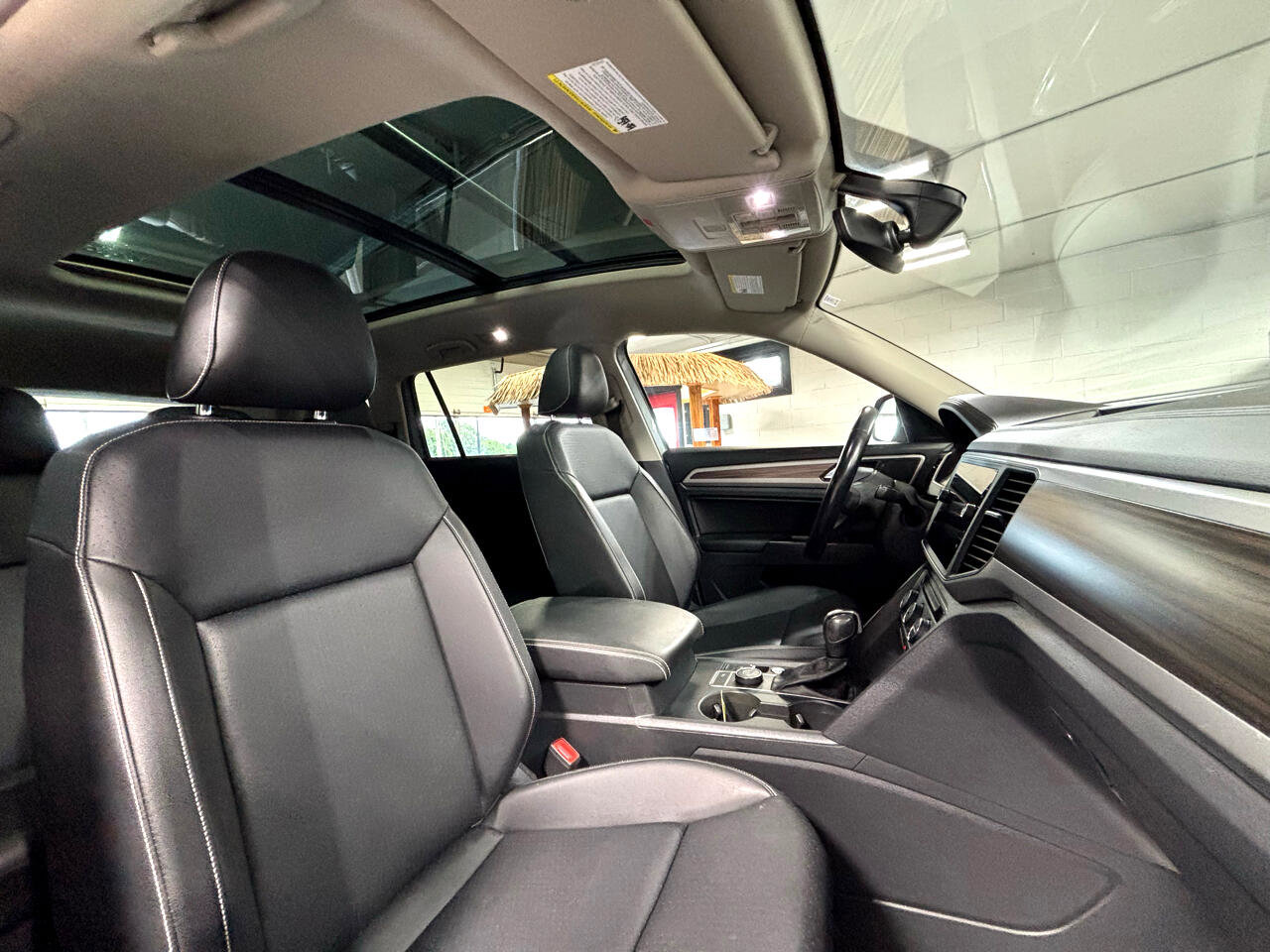 Used 2021 Volkswagen Atlas SE w/ Panoramic Sunroof Package image 14
