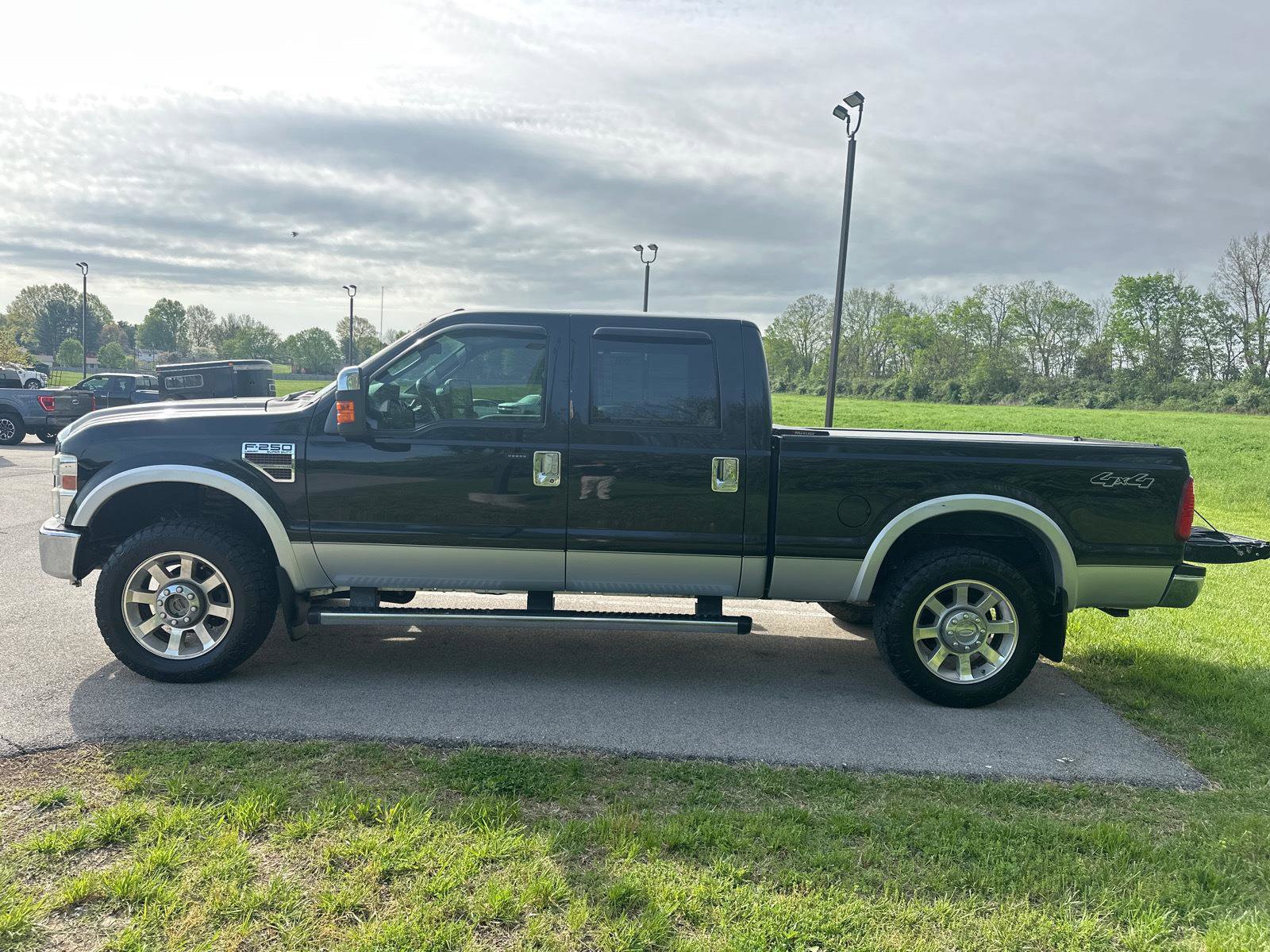 Used 2010 Ford F250 Lariat AWD/4WD image 10
