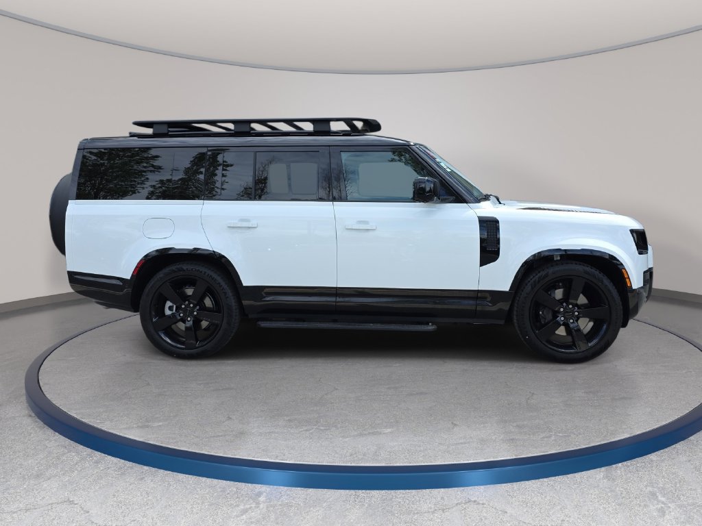New 2026 Land Rover Defender 130 X-Dynamic SE AWD/4WD image 6