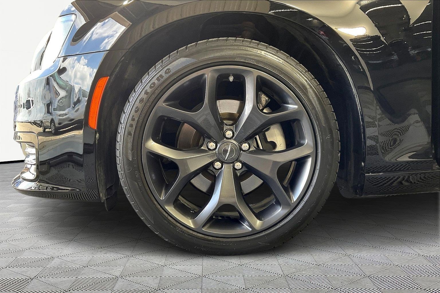 Used 2023 Chrysler 300 S w/ Comfort Group image 34