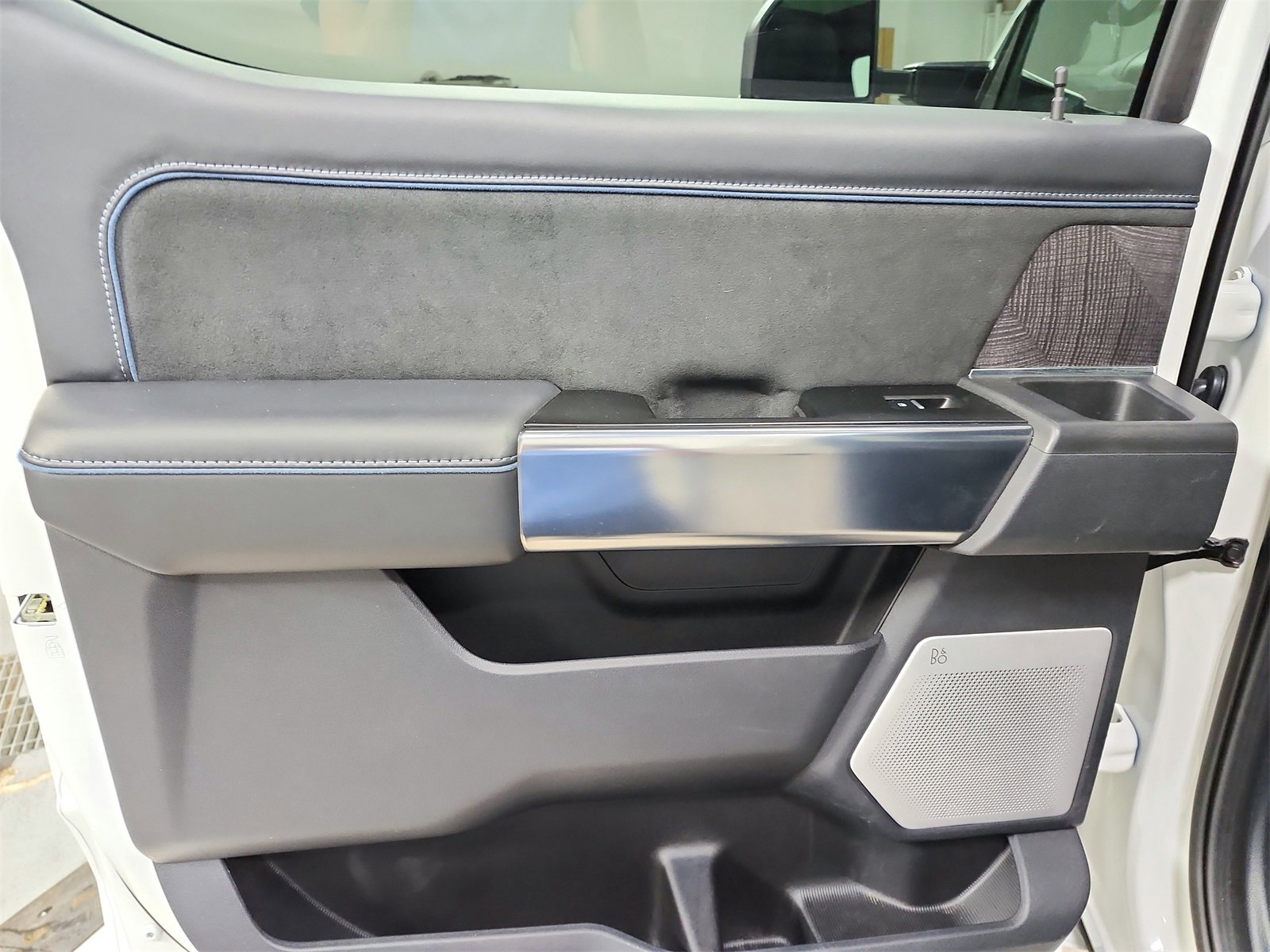 Used 2025 Ford F250 Platinum image 38