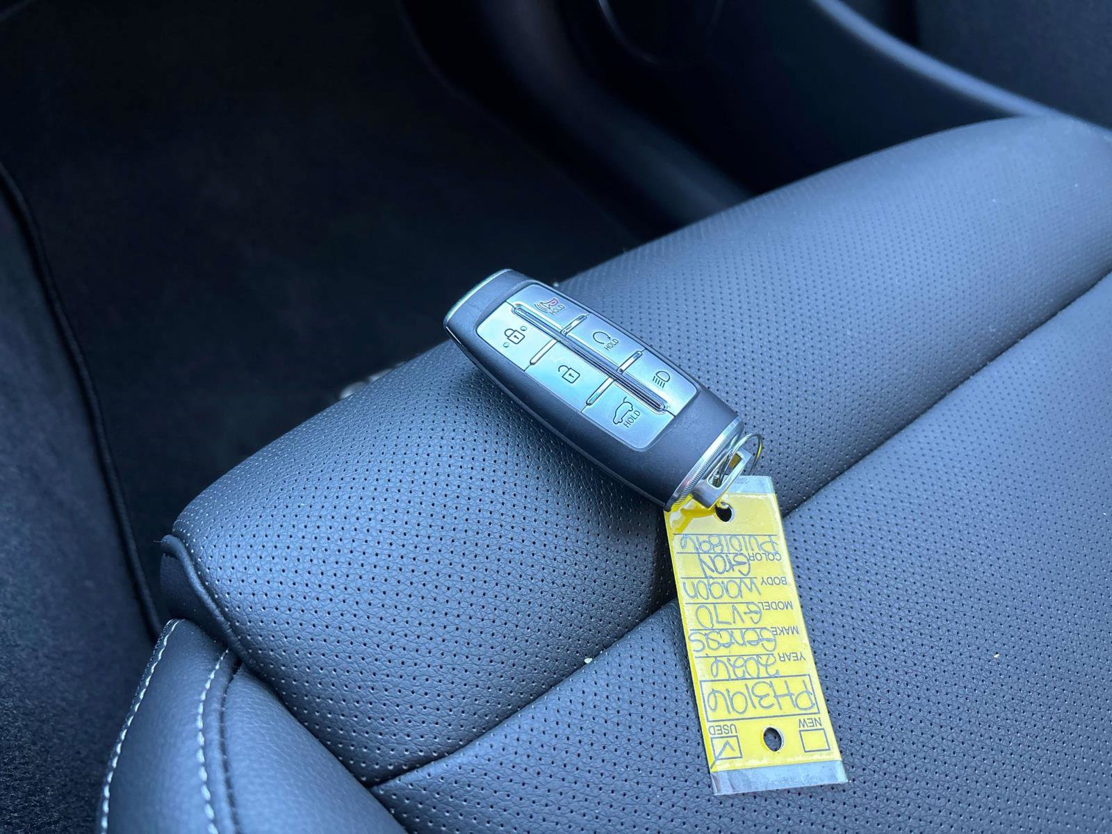 Used 2023 Genesis GV70 2.5T w/ Select Package image 26