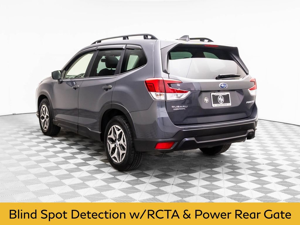 Used 2023 Subaru Forester Premium image 3