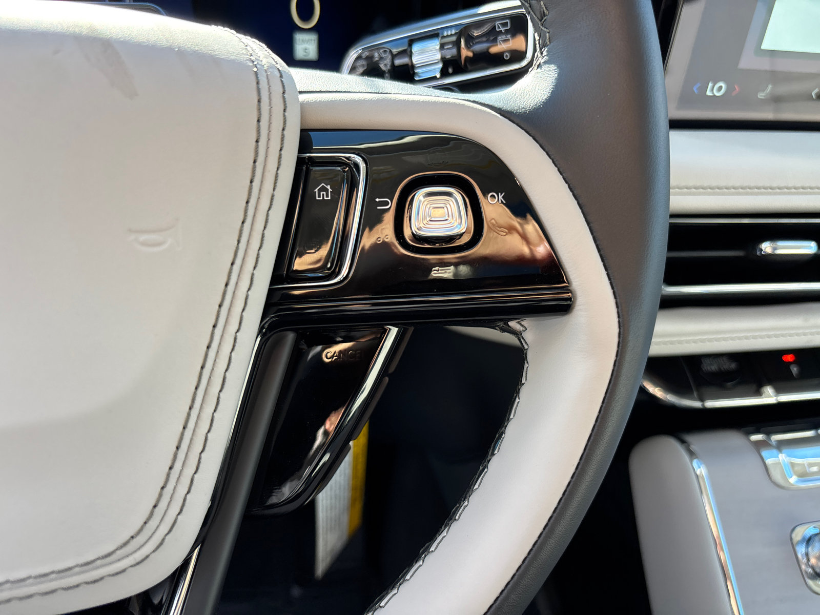 New 2027 Lincoln Aviator Reserve AWD/4WD image 18