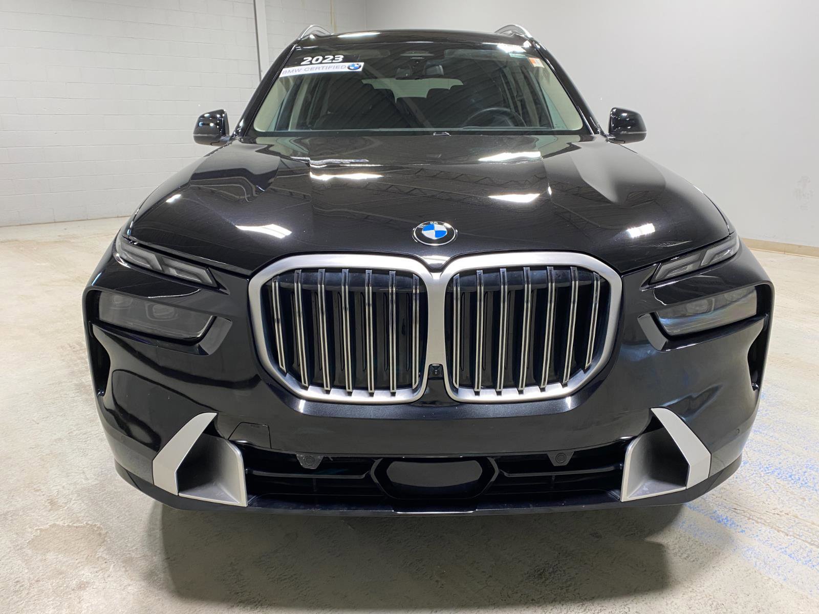 Certified 2023 BMW X7 xDrive40i w/ Parking Assistance Package image 2