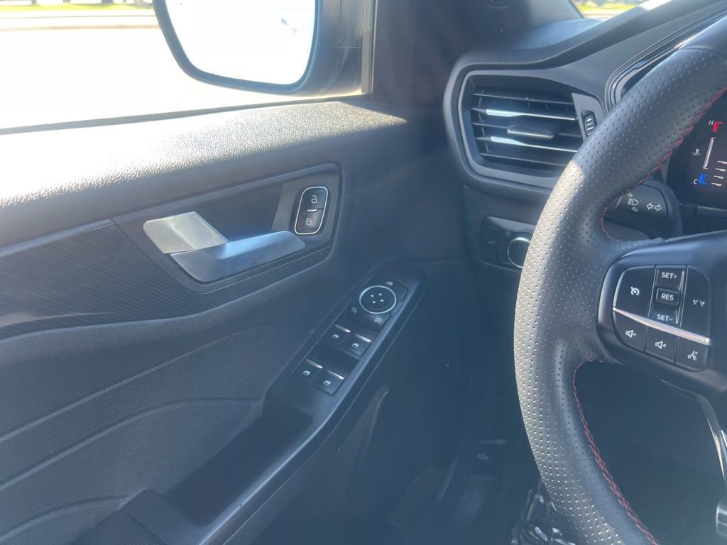 Used 2024 Ford Escape ST-Line image 47