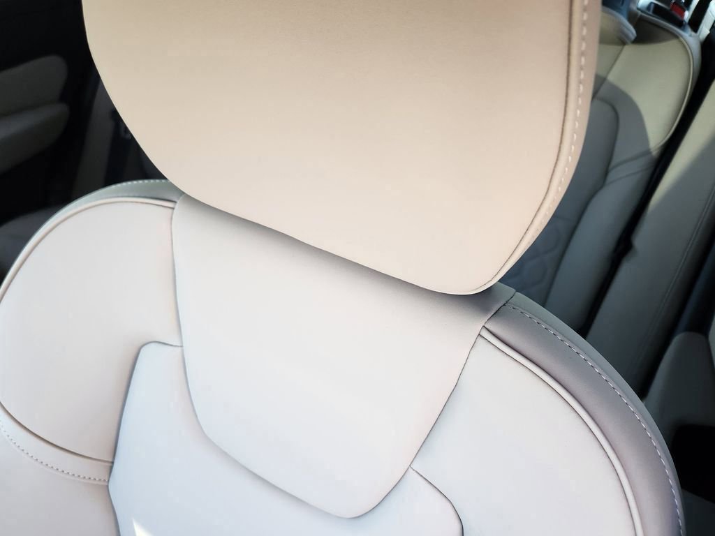 New 2026 Volvo XC60 T8 Plus w/ Protection Package Premier image 5