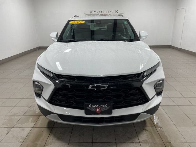 Used 2023 Chevrolet Blazer LT w/ Convenience Package AWD/4WD image 2