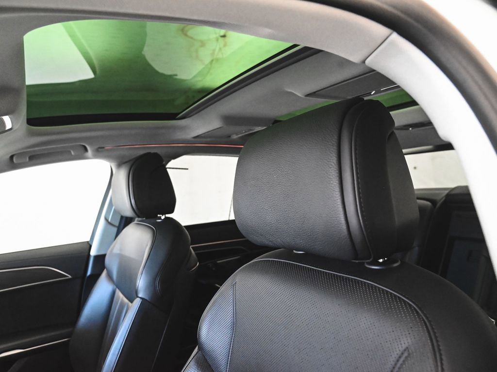 Used 2023 Audi A8 L 3.0T w/ Comfort Plus Package image 34