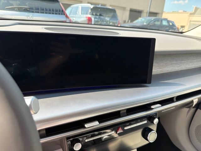 Certified 2026 Hyundai Ioniq 9 SEL AWD/4WD image 14