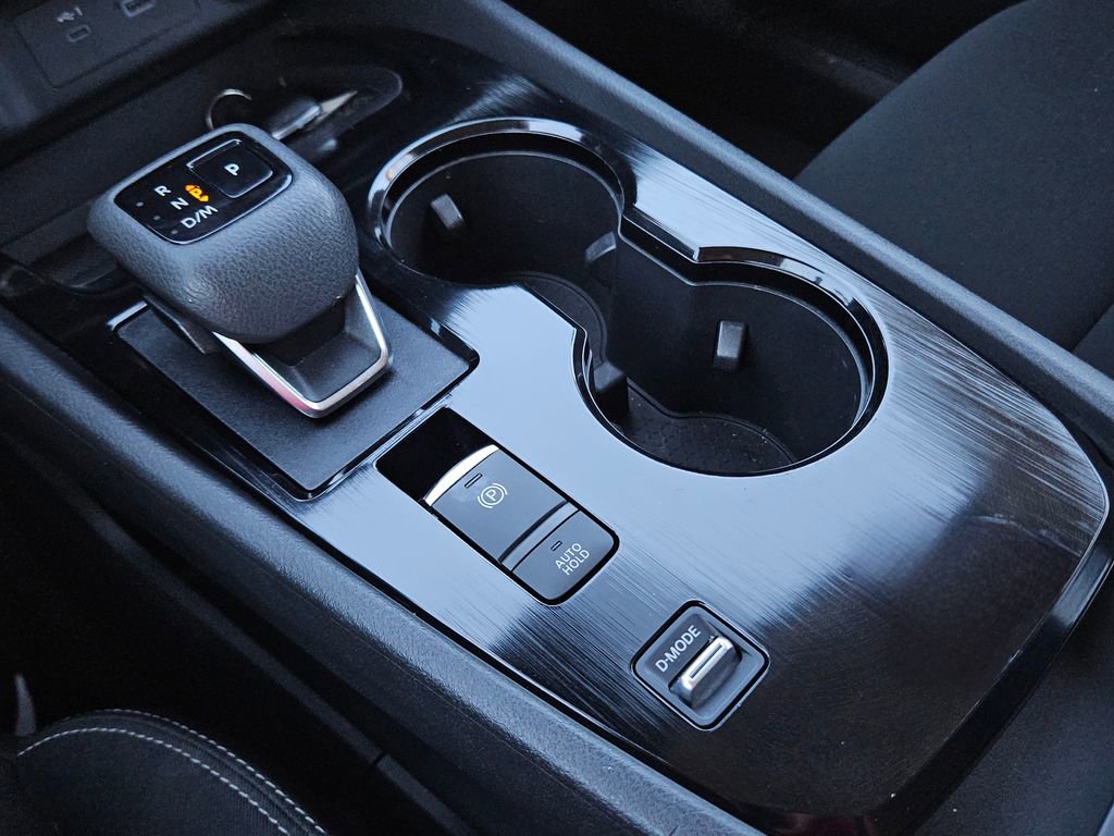 Used 2023 Nissan Rogue S image 30