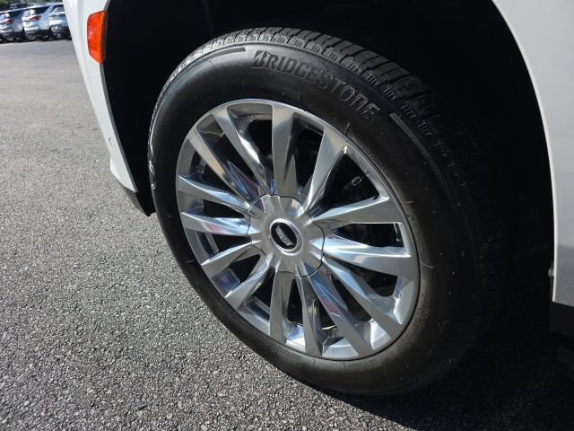 Used 2023 Cadillac Escalade Premium Luxury w/ LPO, Floor Liner Package AWD/4WD image 12