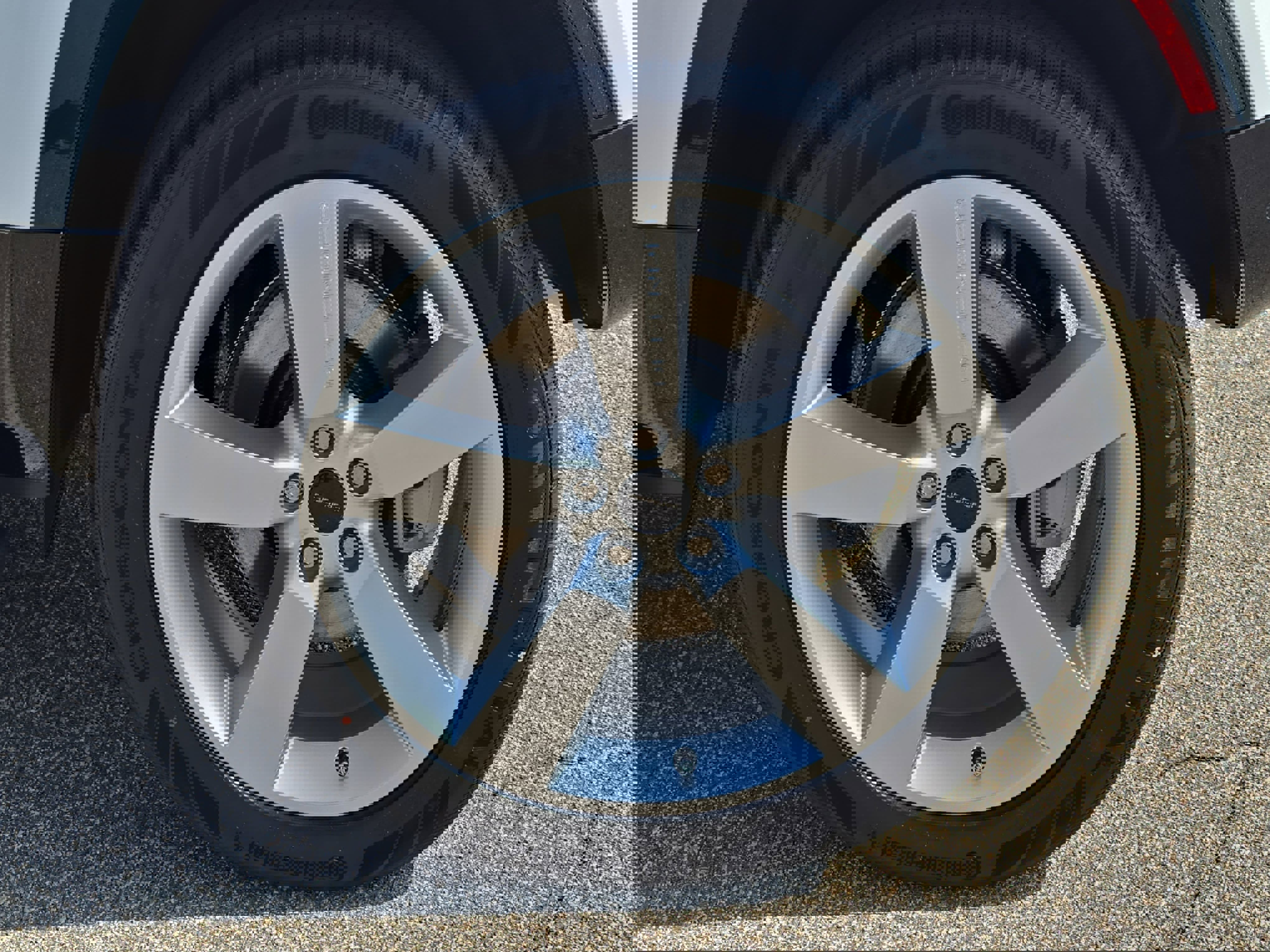 New 2026 Land Rover Defender 110 X-Dynamic SE image 31