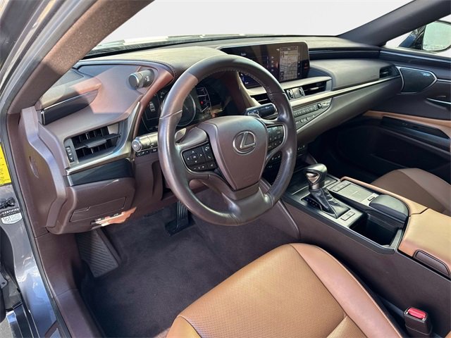 Used 2020 Lexus ES 300h w/ Premium Package image 17