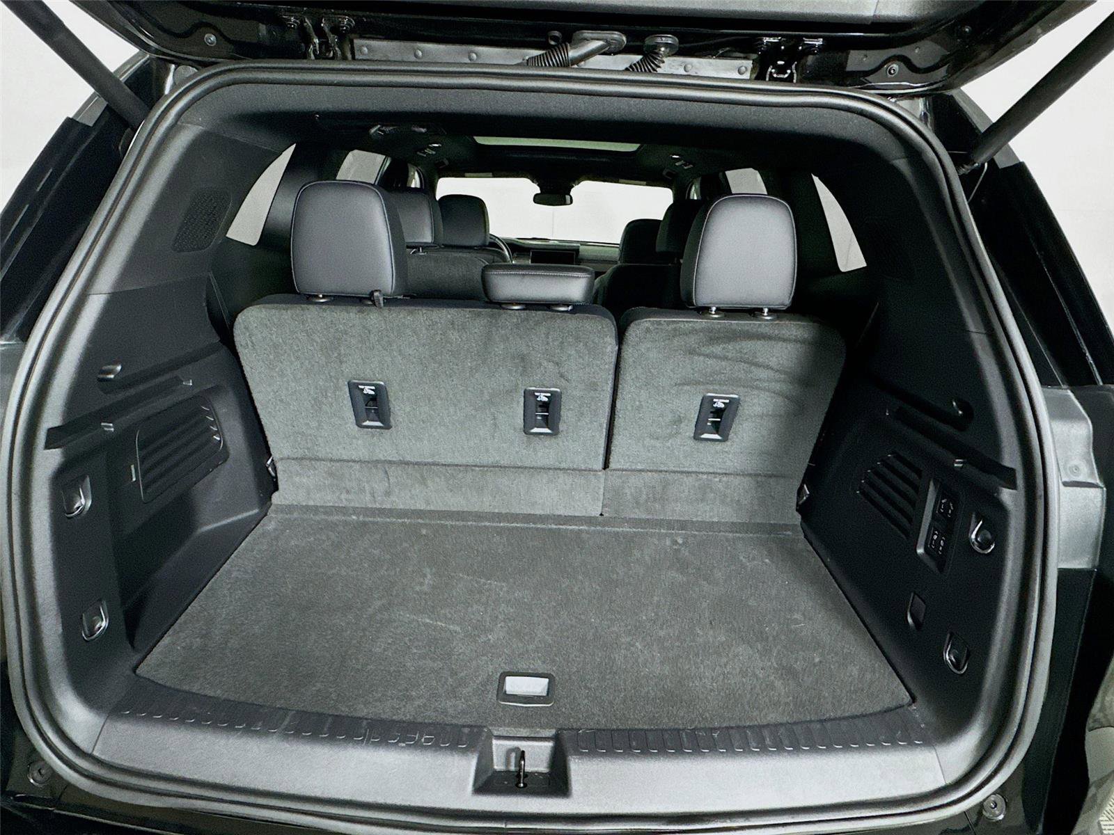 Used 2024 GMC Acadia Denali w/ LPO, Floor Liner Package AWD/4WD image 21