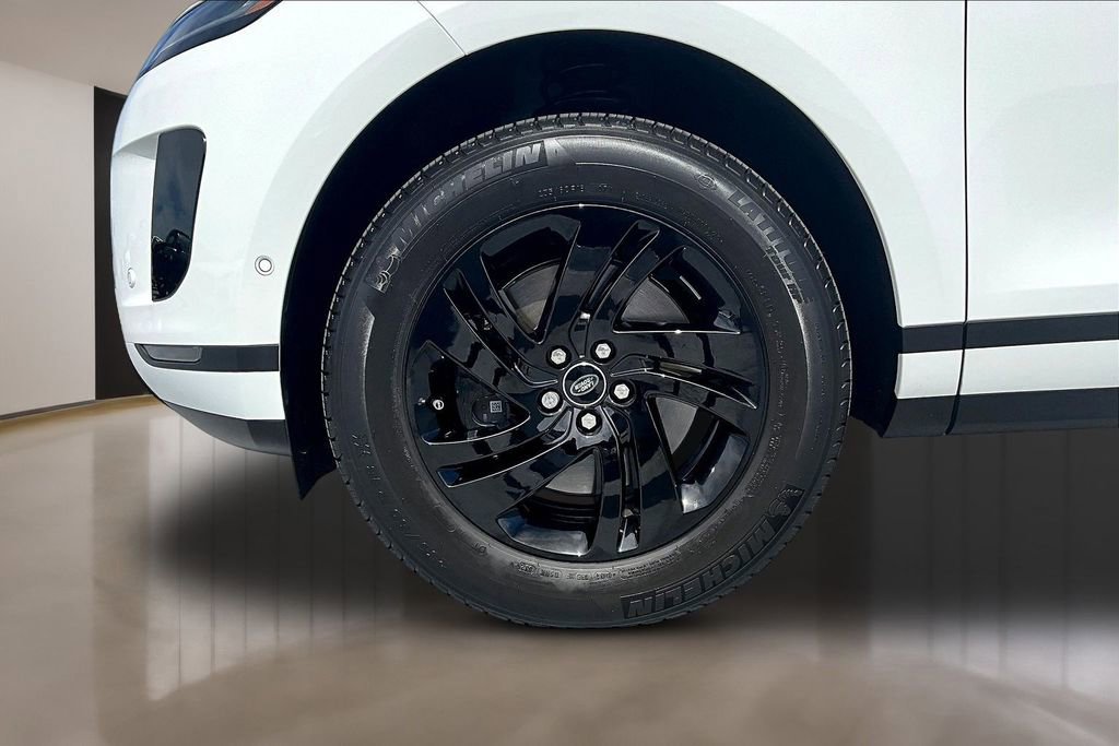 Certified 2026 Land Rover Range Rover Evoque S image 32