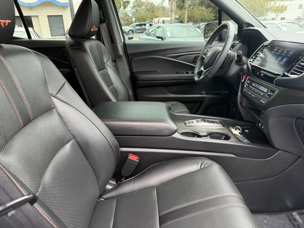Certified 2025 Honda Ridgeline TrailSport image 9