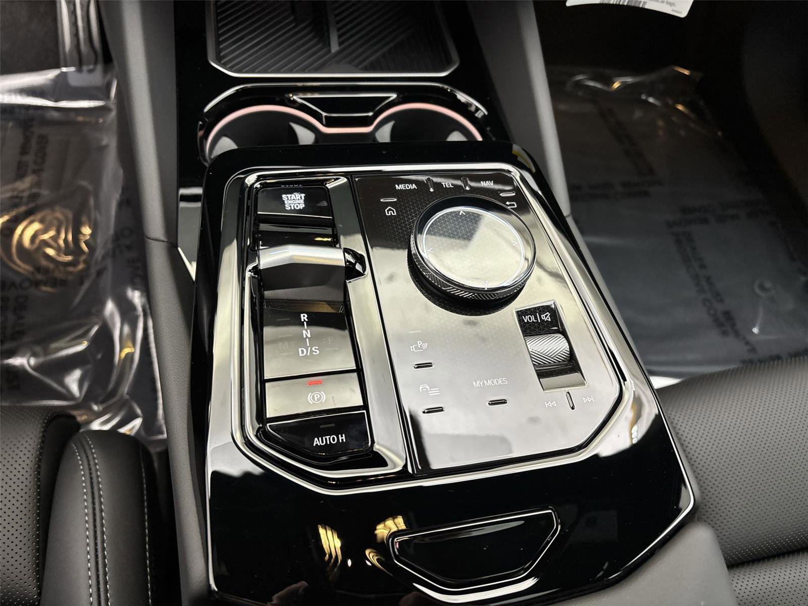 New 2026 BMW 530i xDrive w/ M Sport Package image 23