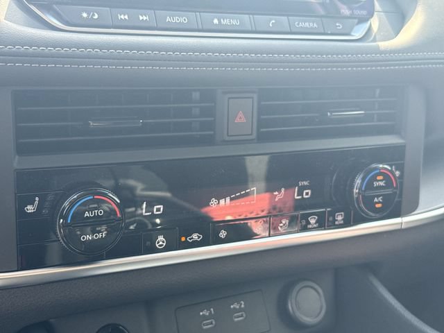 New 2026 Nissan Rogue SV w/ Cold Weather Package AWD/4WD image 18