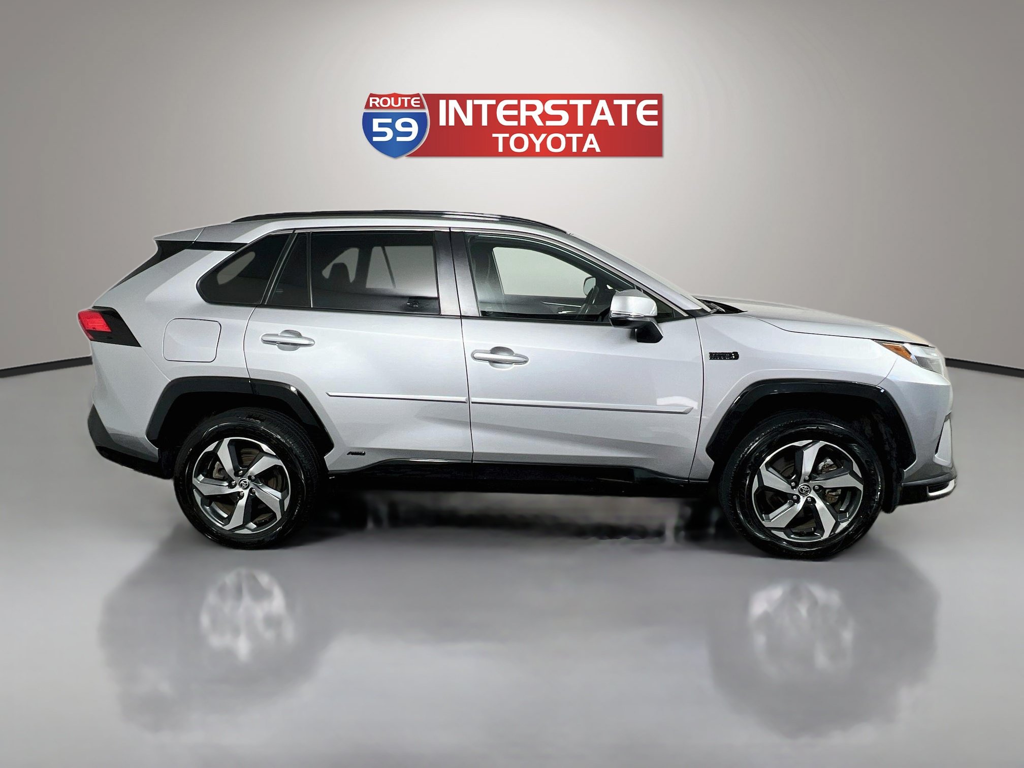 Used 2024 Toyota RAV4 SE w/ Weather & Moonroof Package AWD/4WD image 8