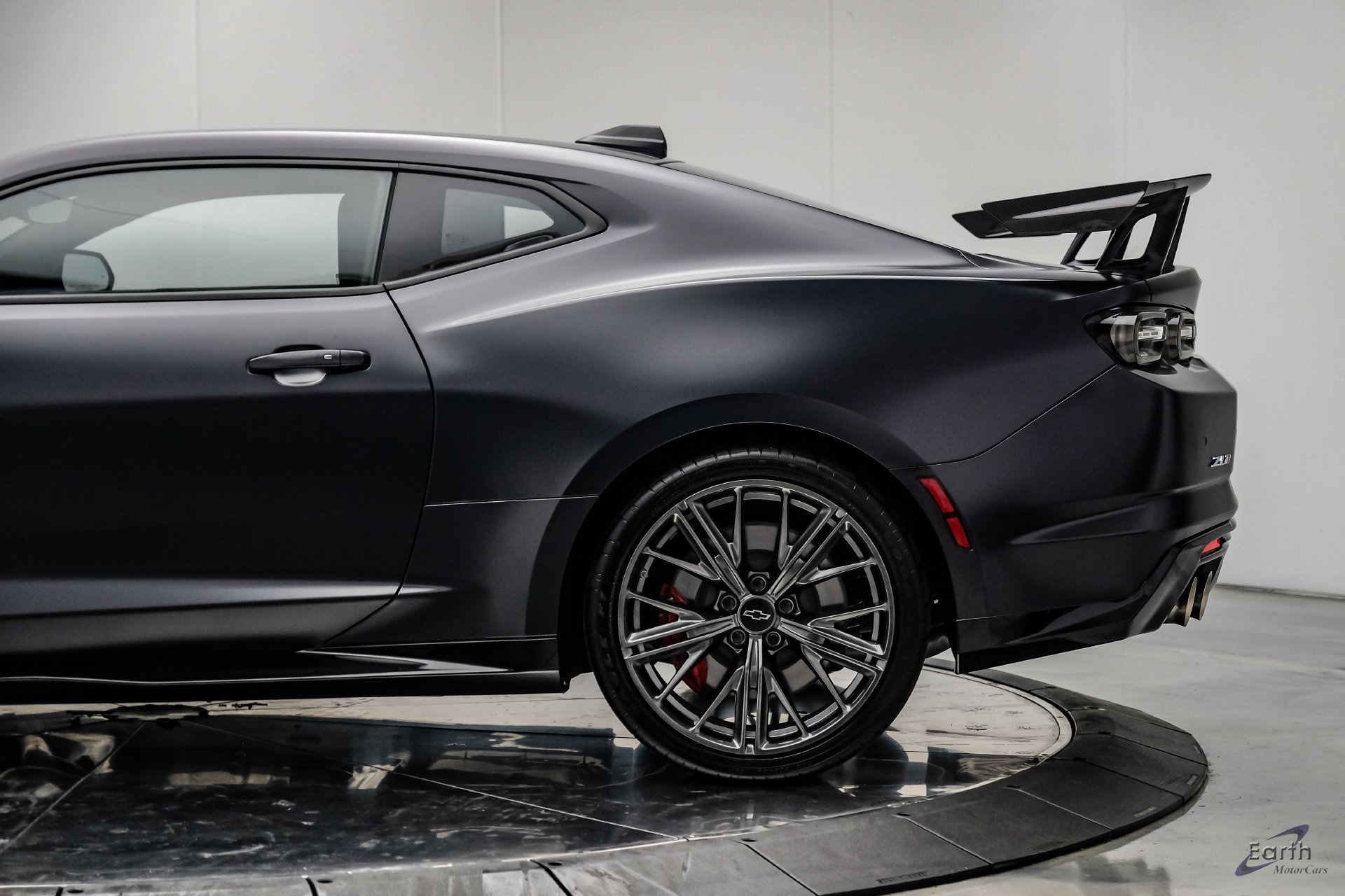 Used 2024 Chevrolet Camaro ZL1 RWD image 11