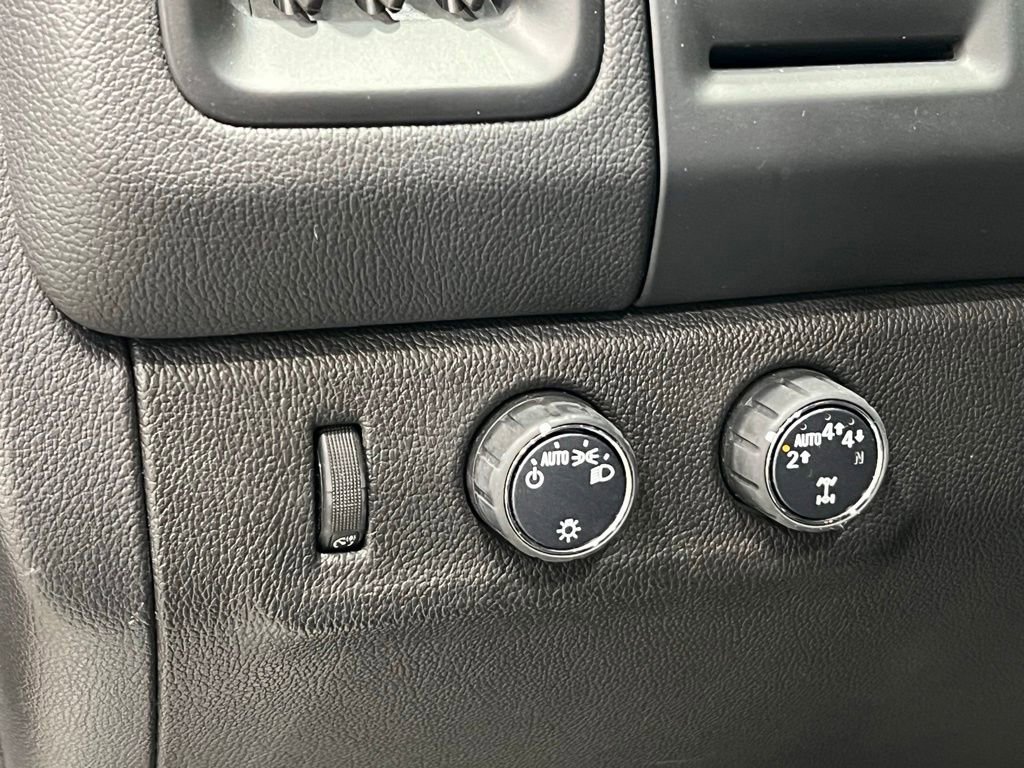 Used 2022 Chevrolet Colorado LT w/ Safety Package image 17
