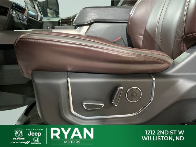 Used 2017 Ford F350 Platinum w/ Platinum Ultimate Package AWD/4WD image 26
