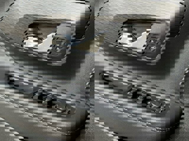 Used 2023 GMC Terrain SLE w/ Driver Convenience Package image 26