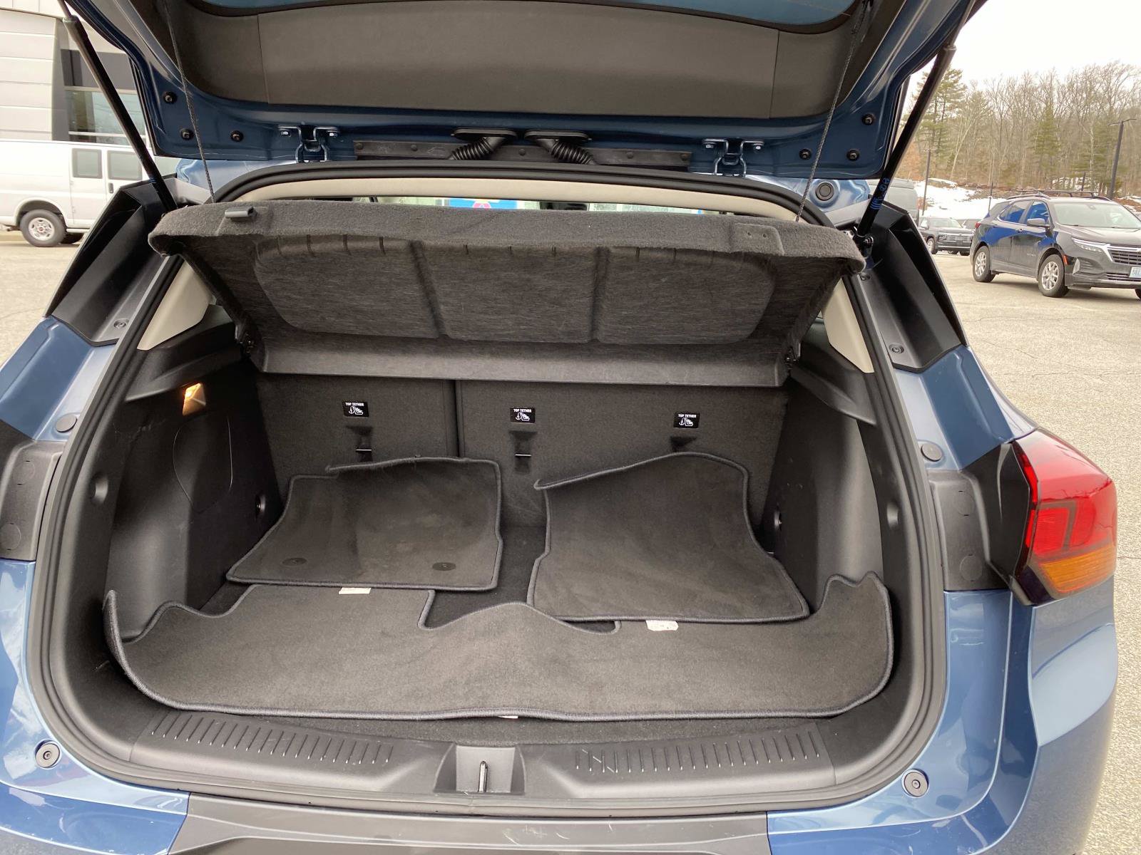 Used 2025 Buick Encore GX Preferred AWD/4WD image 6