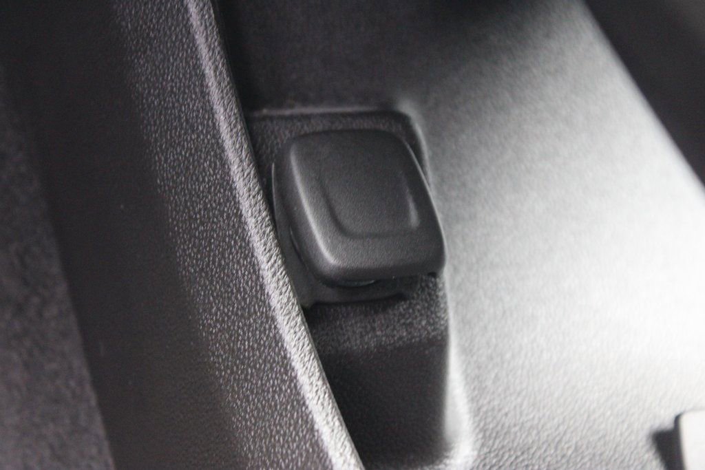 Used 2019 Buick LaCrosse Essence w/ Sun and Shade Package image 21