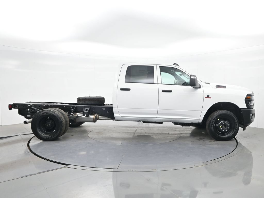 New 2026 RAM 3500 Tradesman AWD/4WD image 6