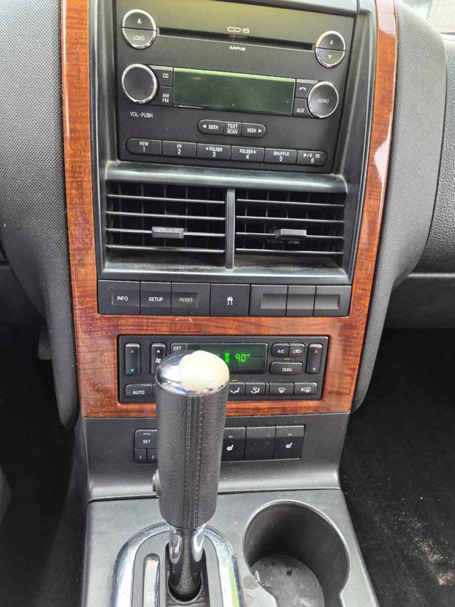 Used 2010 Ford Explorer Eddie Bauer RWD image 14