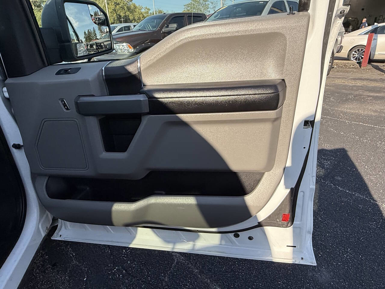 Used 2016 Ford F150 XLT image 24