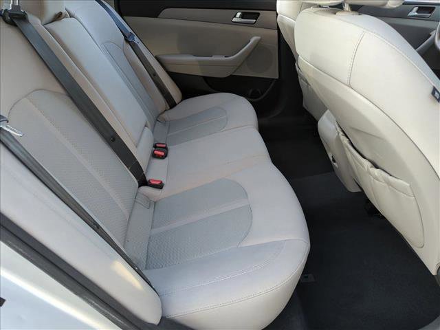 Used 2015 Hyundai Sonata SE image 18
