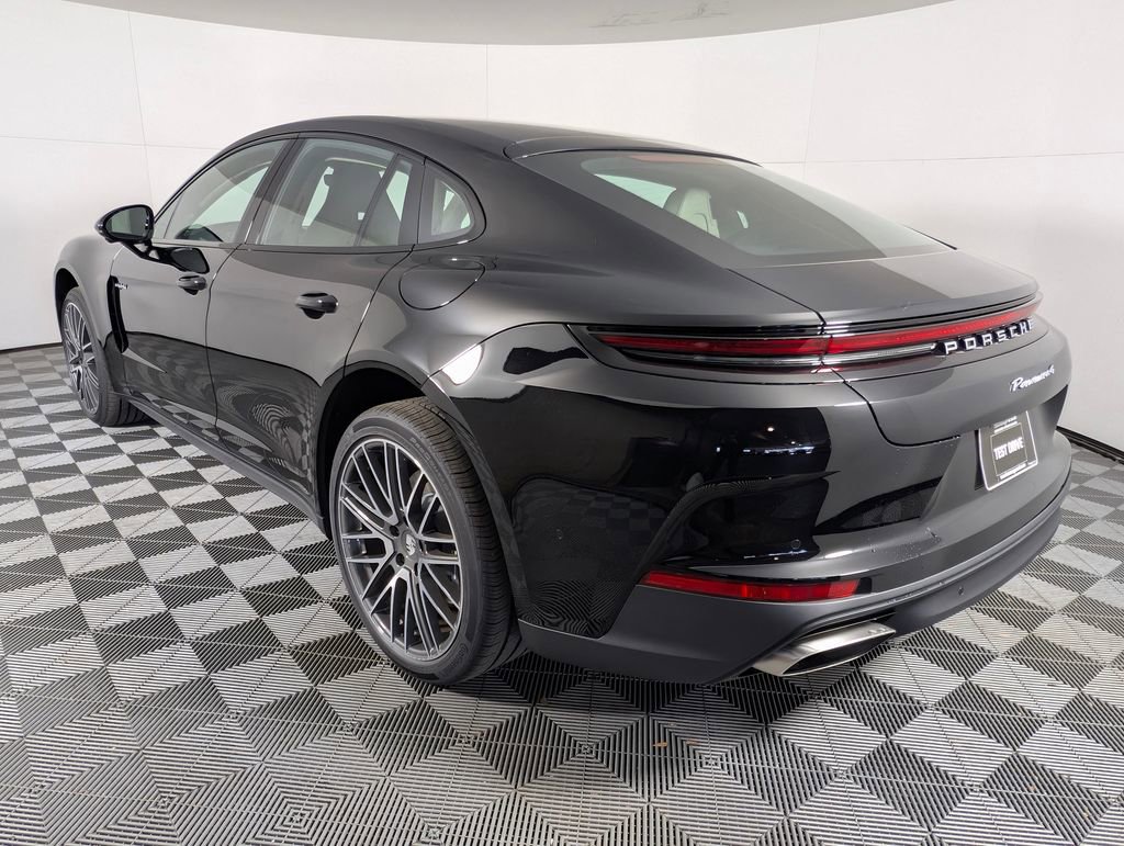 New 2026 Porsche Panamera 4 image 3