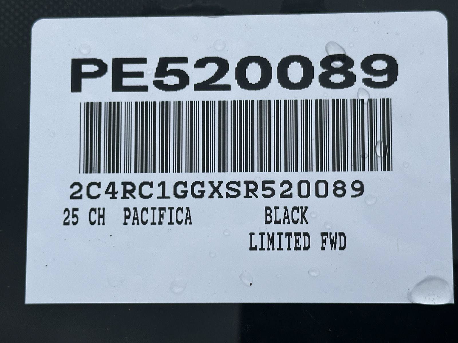 Used 2025 Chrysler Pacifica Limited FWD image 15