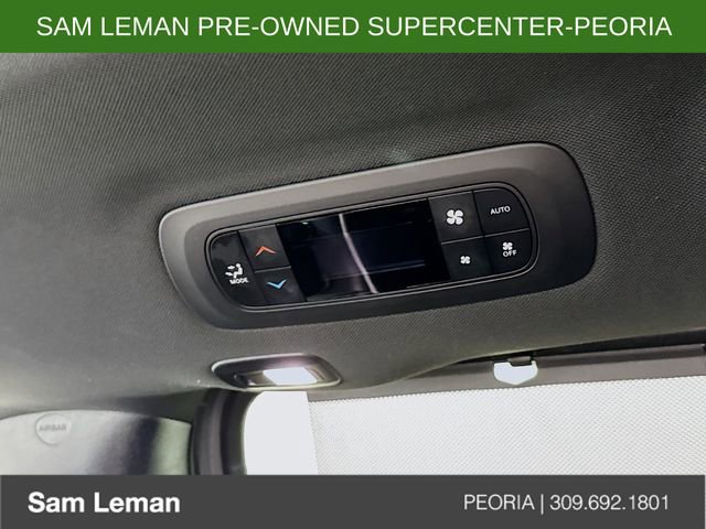 Used 2025 Chrysler Pacifica Limited FWD image 26
