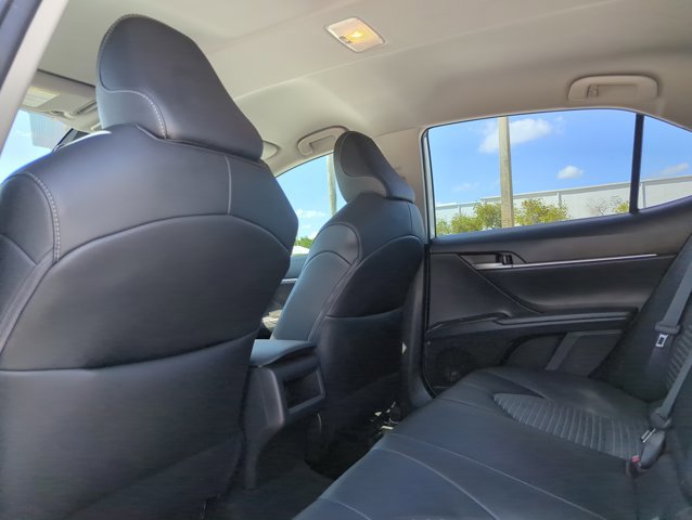 Used 2024 Toyota Camry SE image 18