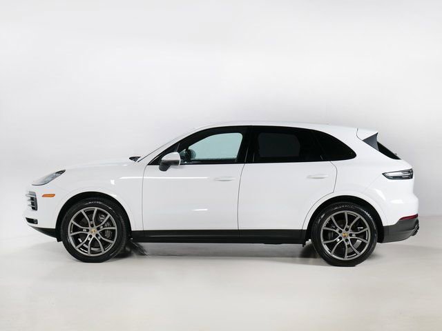 Certified 2023 Porsche Cayenne Platinum Edition image 2