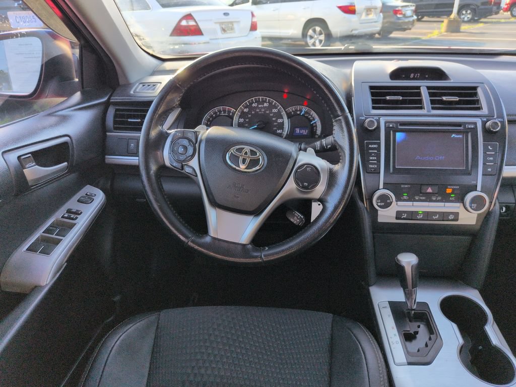 Used 2013 Toyota Camry SE FWD image 14