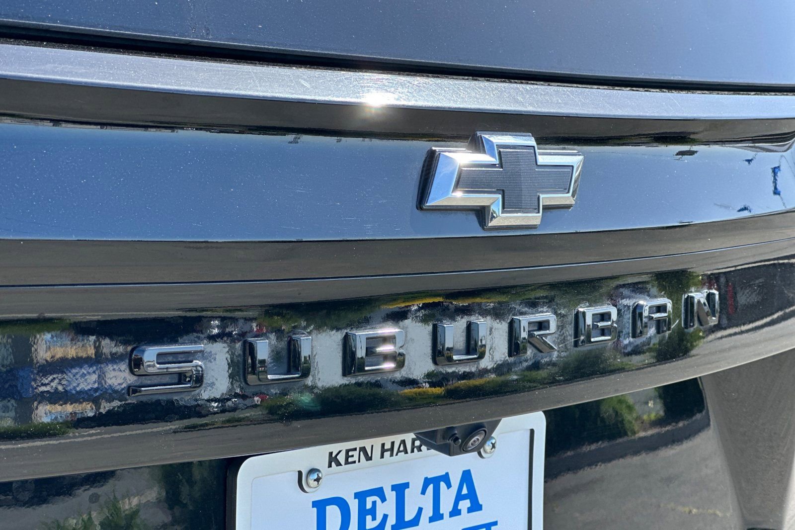 Used 2025 Chevrolet Suburban Z71 AWD/4WD image 28