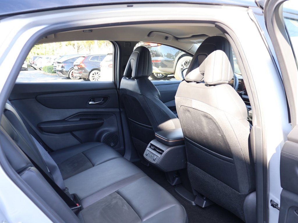 Used 2023 Nissan Ariya AWD image 36